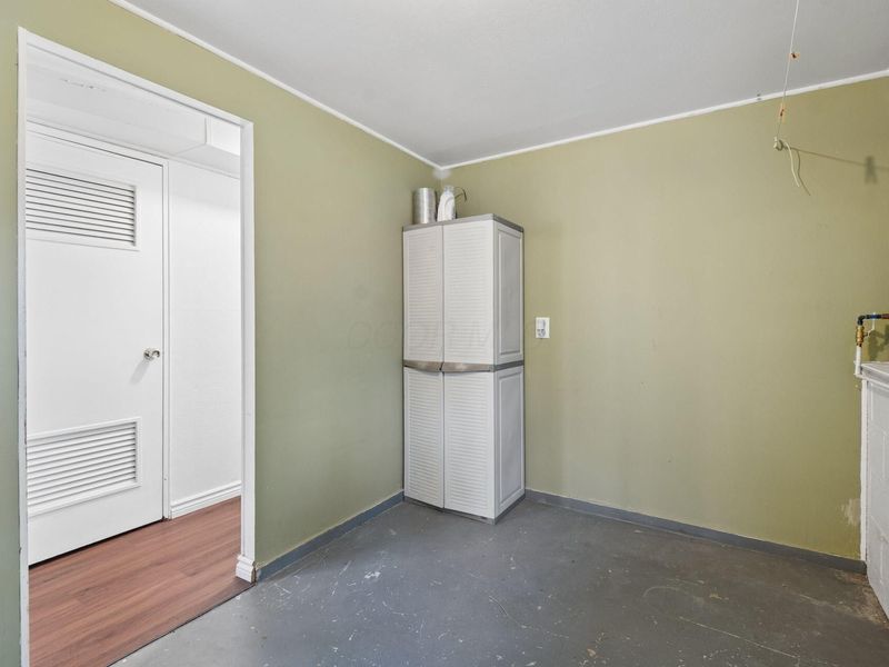 933 Bricker Boulevard , Columbus, OH 43221 Photo 27