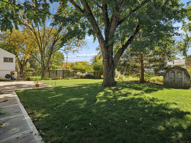 933 Bricker Boulevard , Columbus, OH 43221 Photo 31