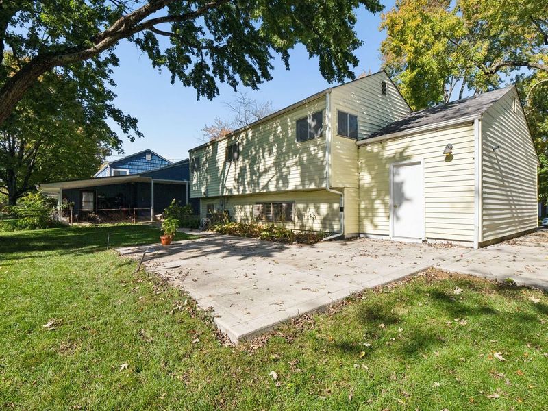 933 Bricker Boulevard , Columbus, OH 43221 Photo 32