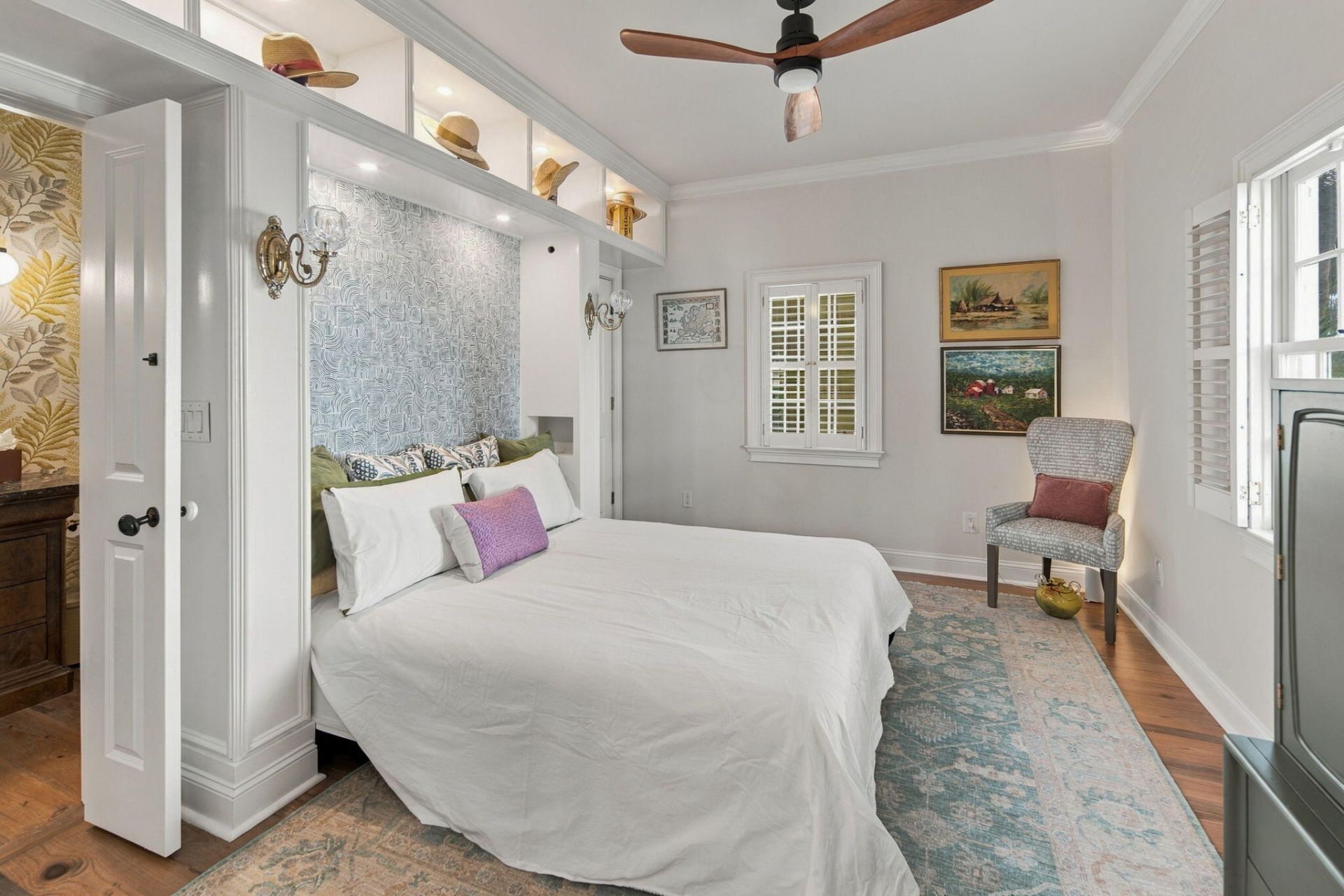 25 Charlotte Street Photo 15