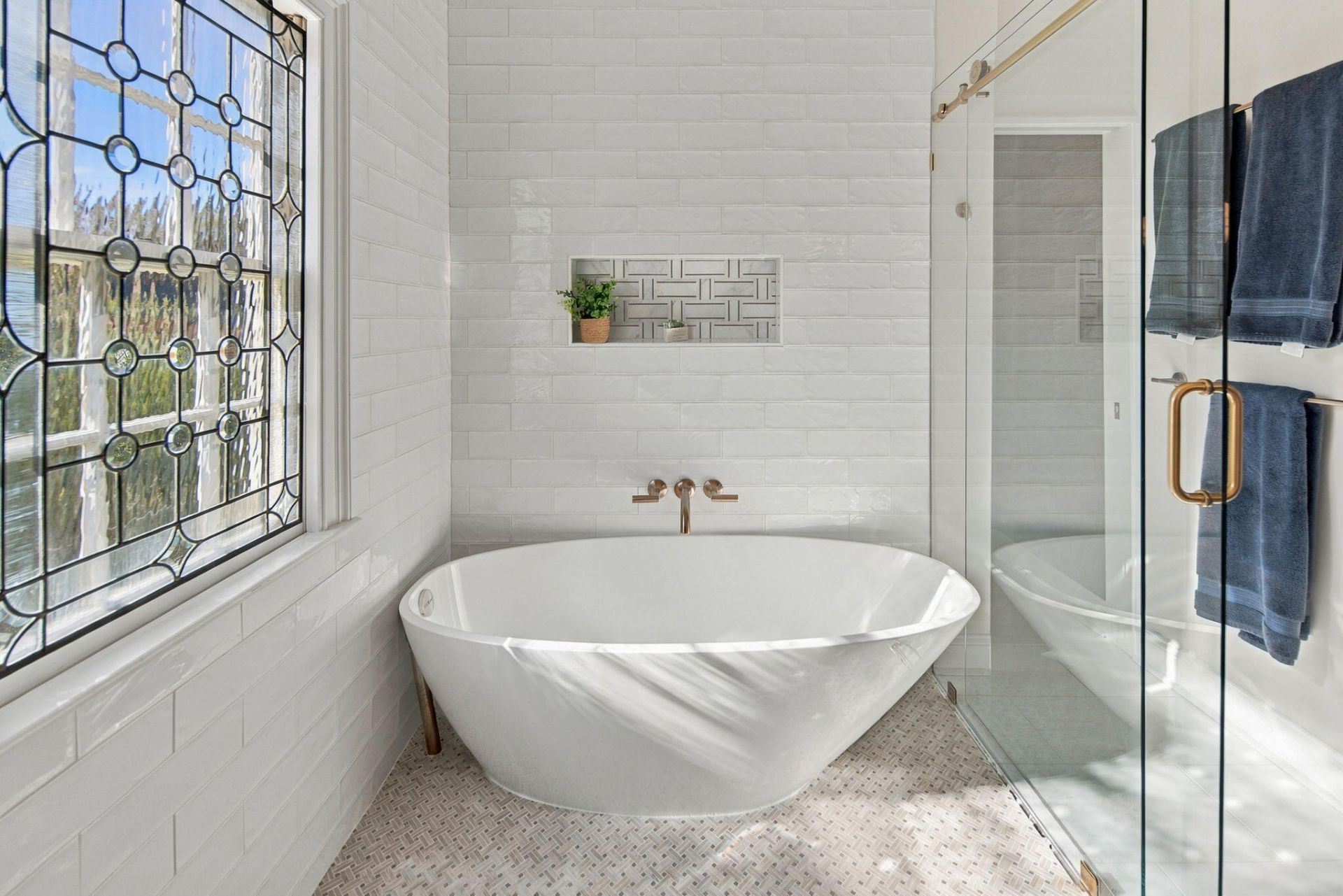 25 Charlotte Street Photo 26