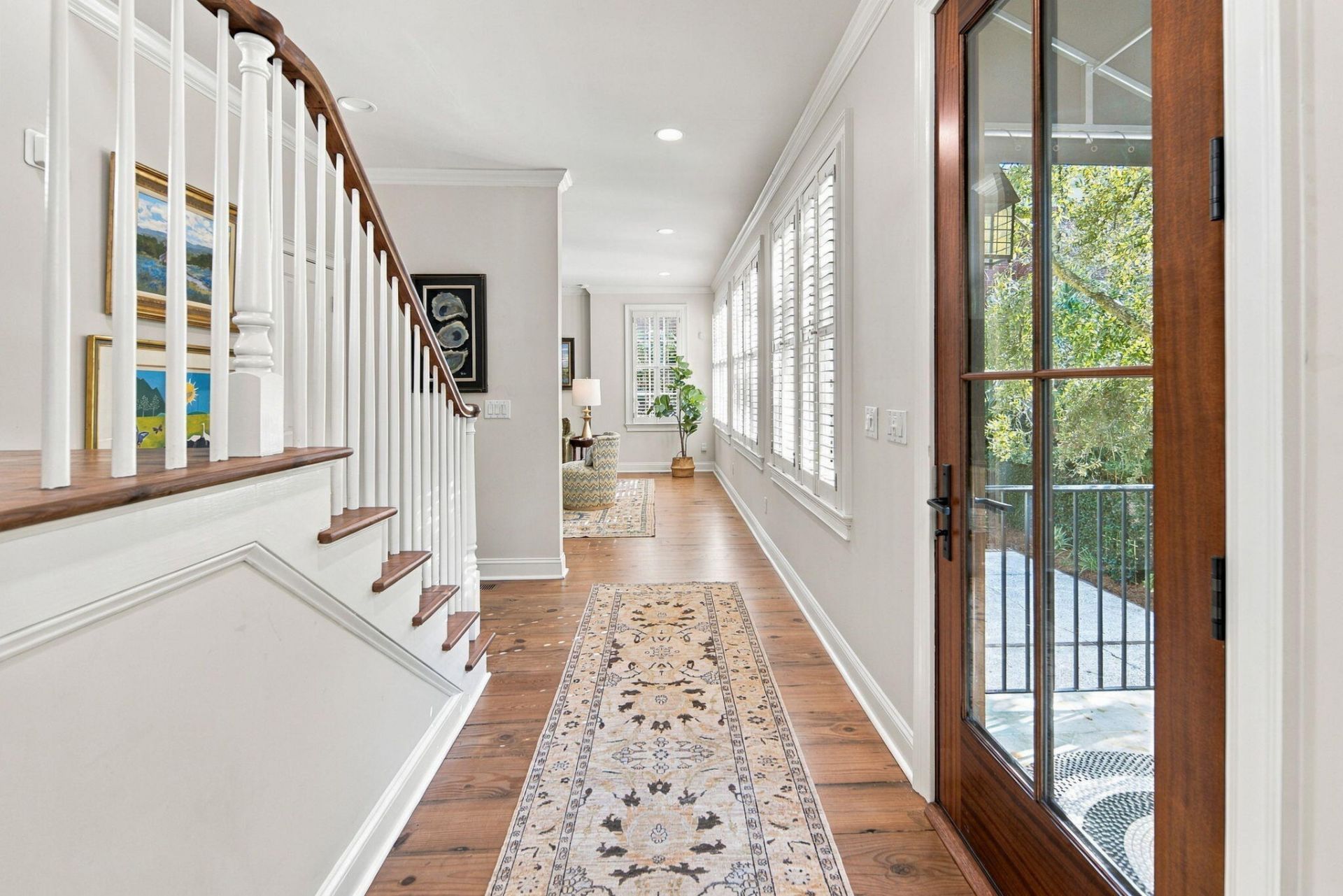 25 Charlotte Street Photo 7