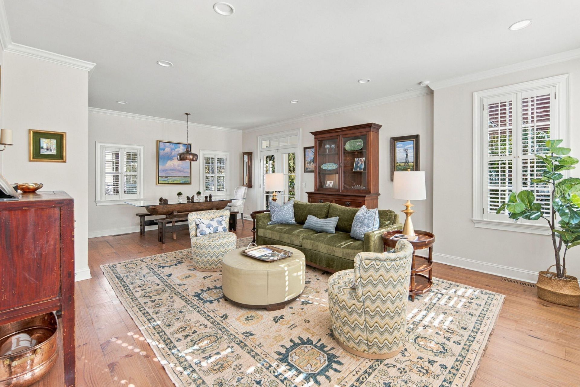 25 Charlotte Street Photo 8