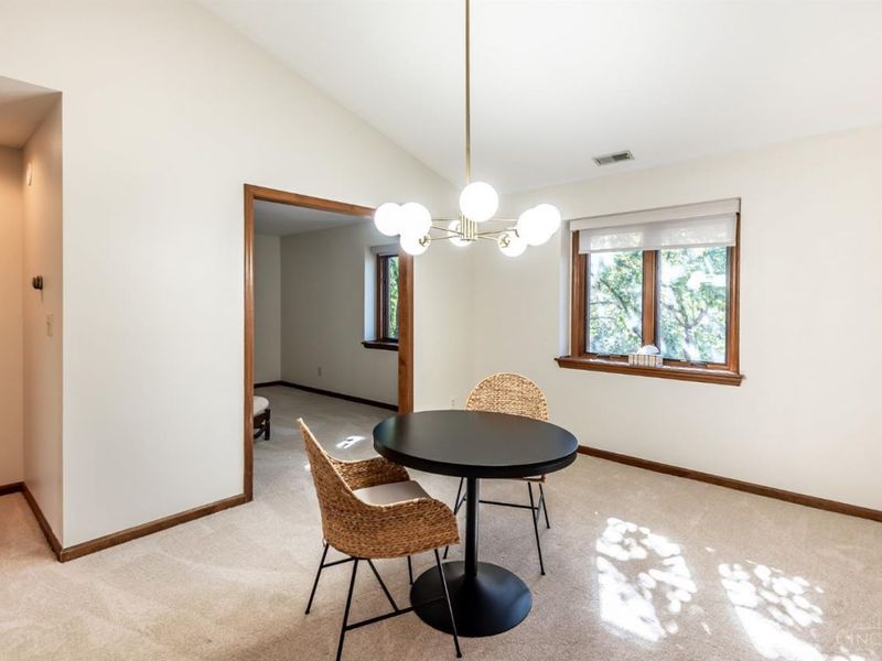 7035 Bluffs Drive, Washington Township, OH 45459 Photo 13