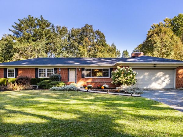 2524 E 88th Street , Indianapolis, IN 46240
