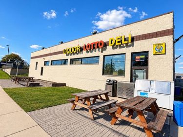 75 E Square Lake Road , Troy, Mi 48085