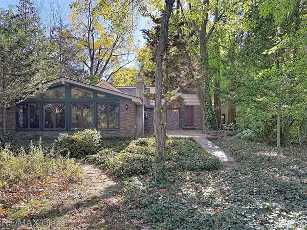 3816 Covert Road, Waterford Township, Mi 48328
