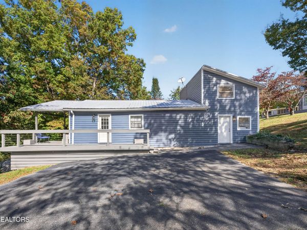 728 Indian River Boat Dock Rd, Jacksboro, TN 37757
