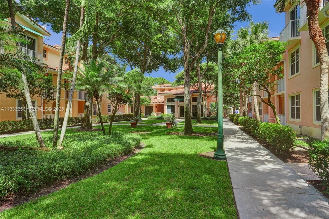 1200 Town Center Drive, Unit 215, Jupiter, FL 33458 Photo
