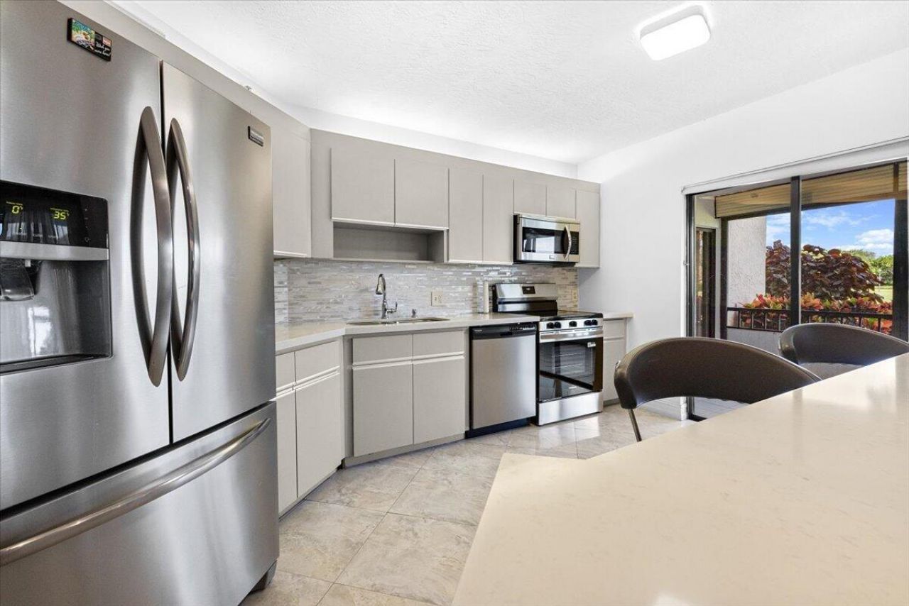 7507 La Paz Boulevard, Unit 104, Boca Raton, FL 33433 Photo