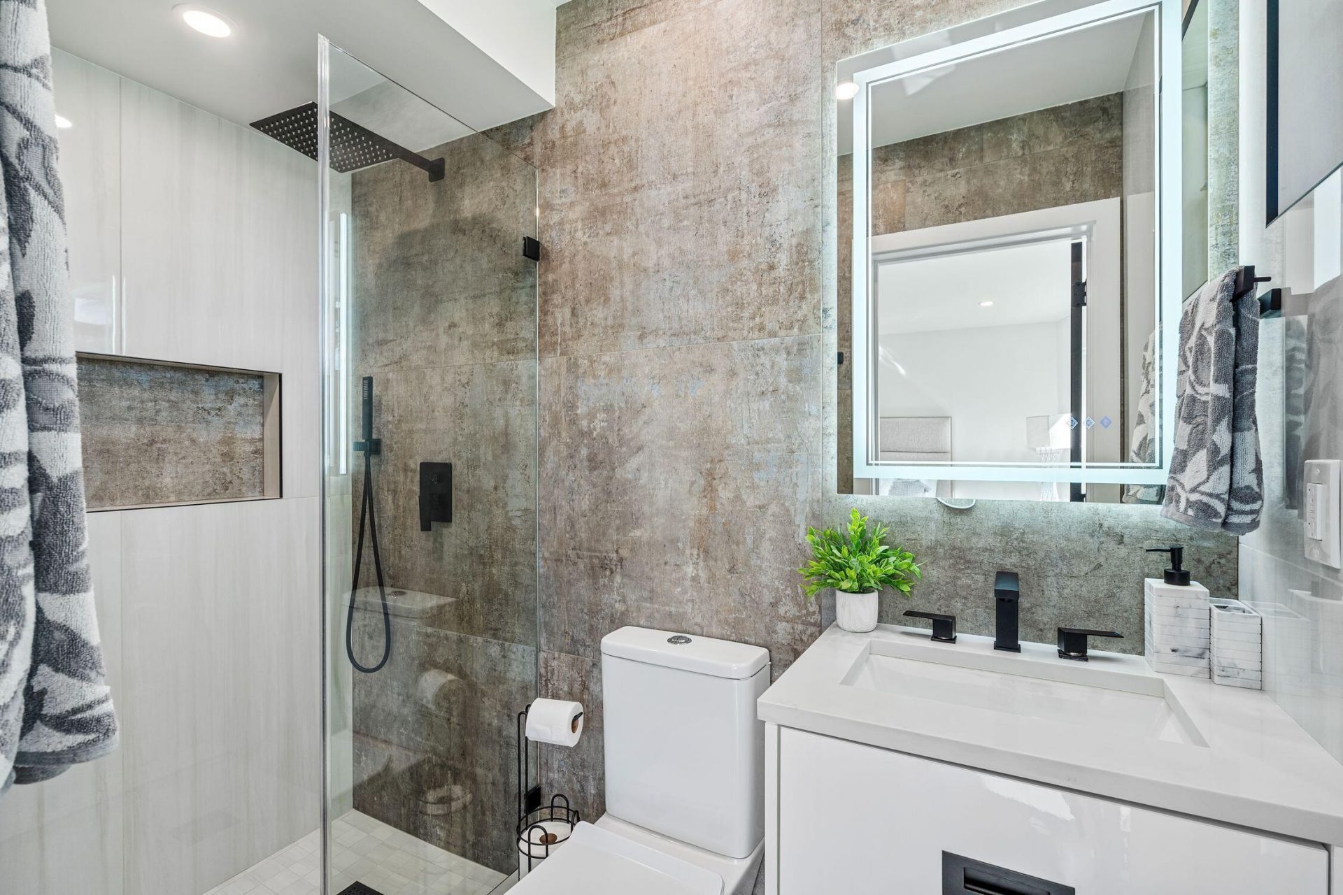 2700 Banyan Road, Unit 21c, Boca Raton, FL 33432 Photo