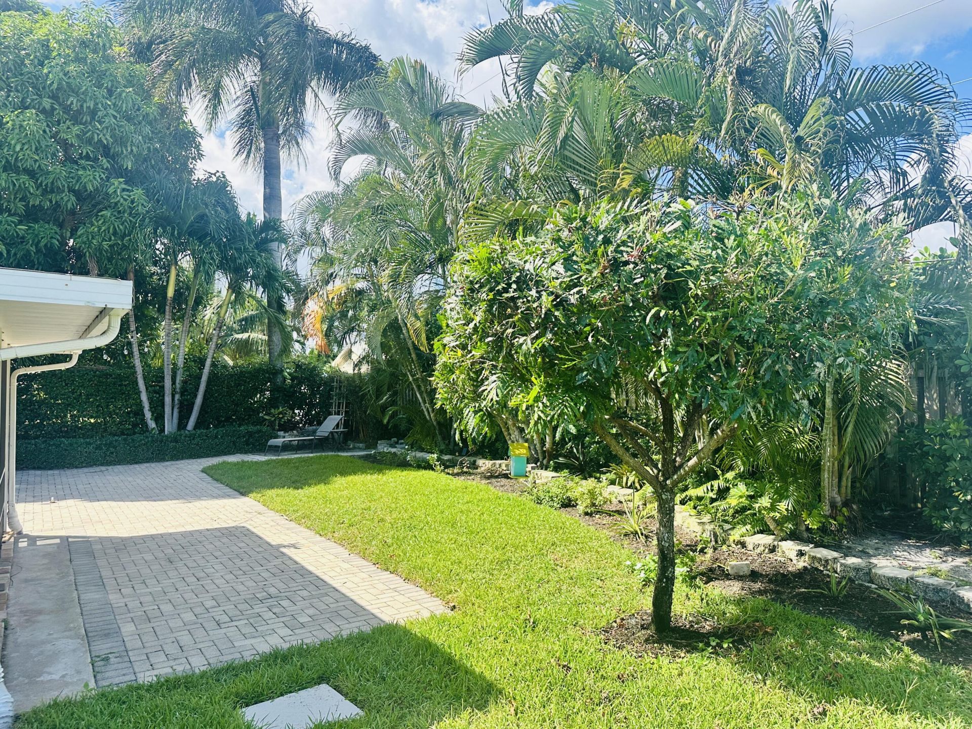 1083 SW 25th Place, Boynton Beach, FL 33426 Photo