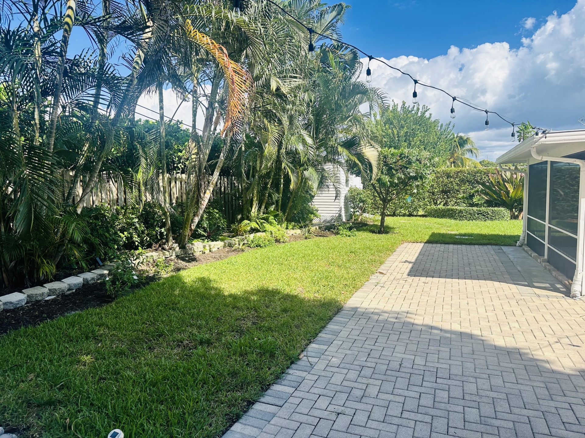 1083 SW 25th Place, Boynton Beach, FL 33426 Photo
