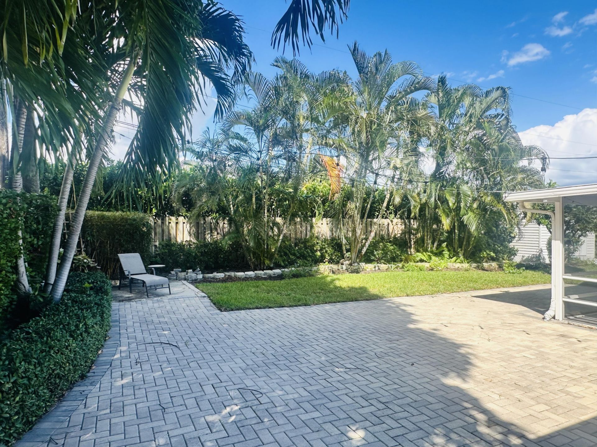 1083 SW 25th Place, Boynton Beach, FL 33426 Photo