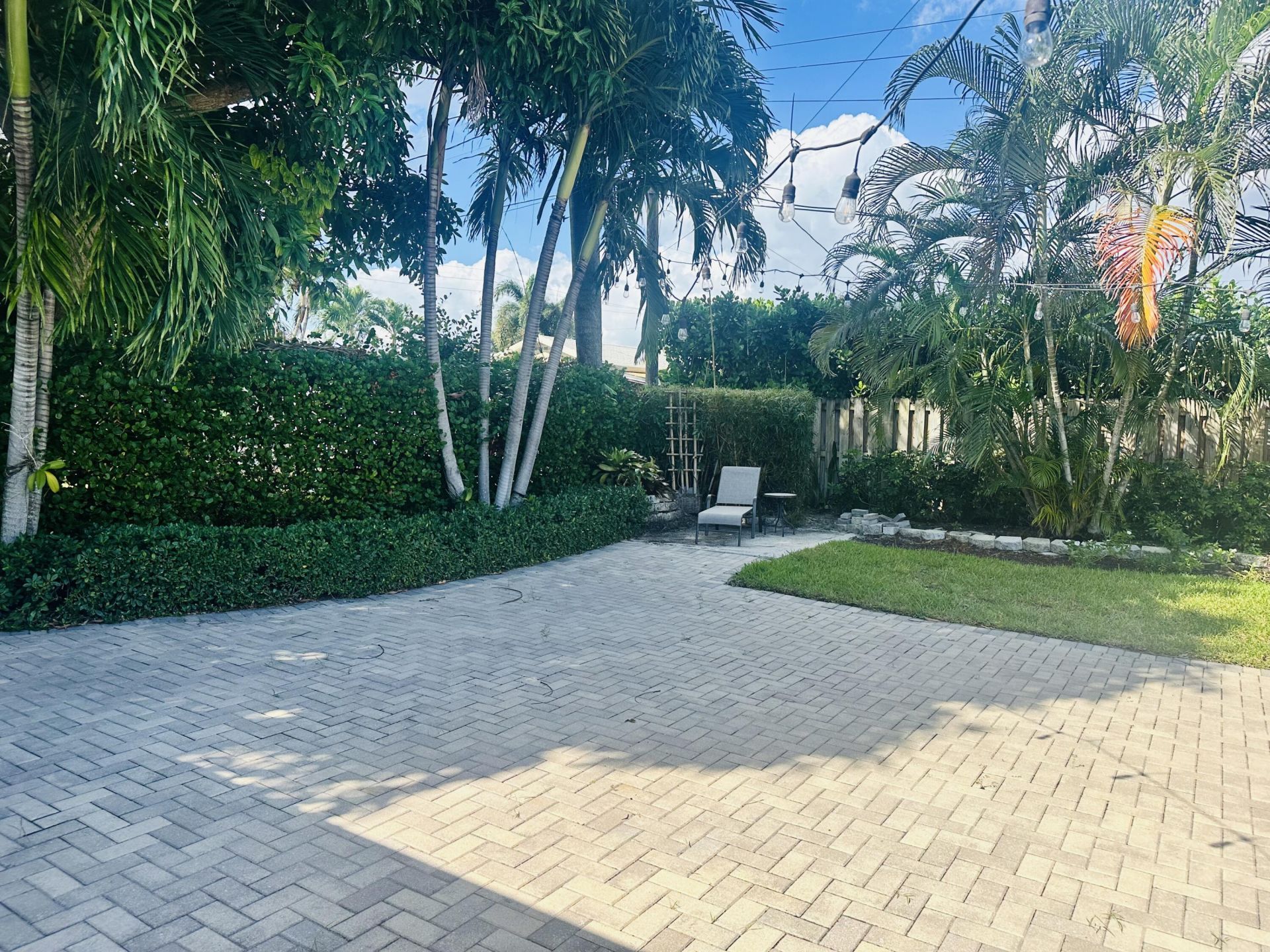 1083 SW 25th Place, Boynton Beach, FL 33426 Photo
