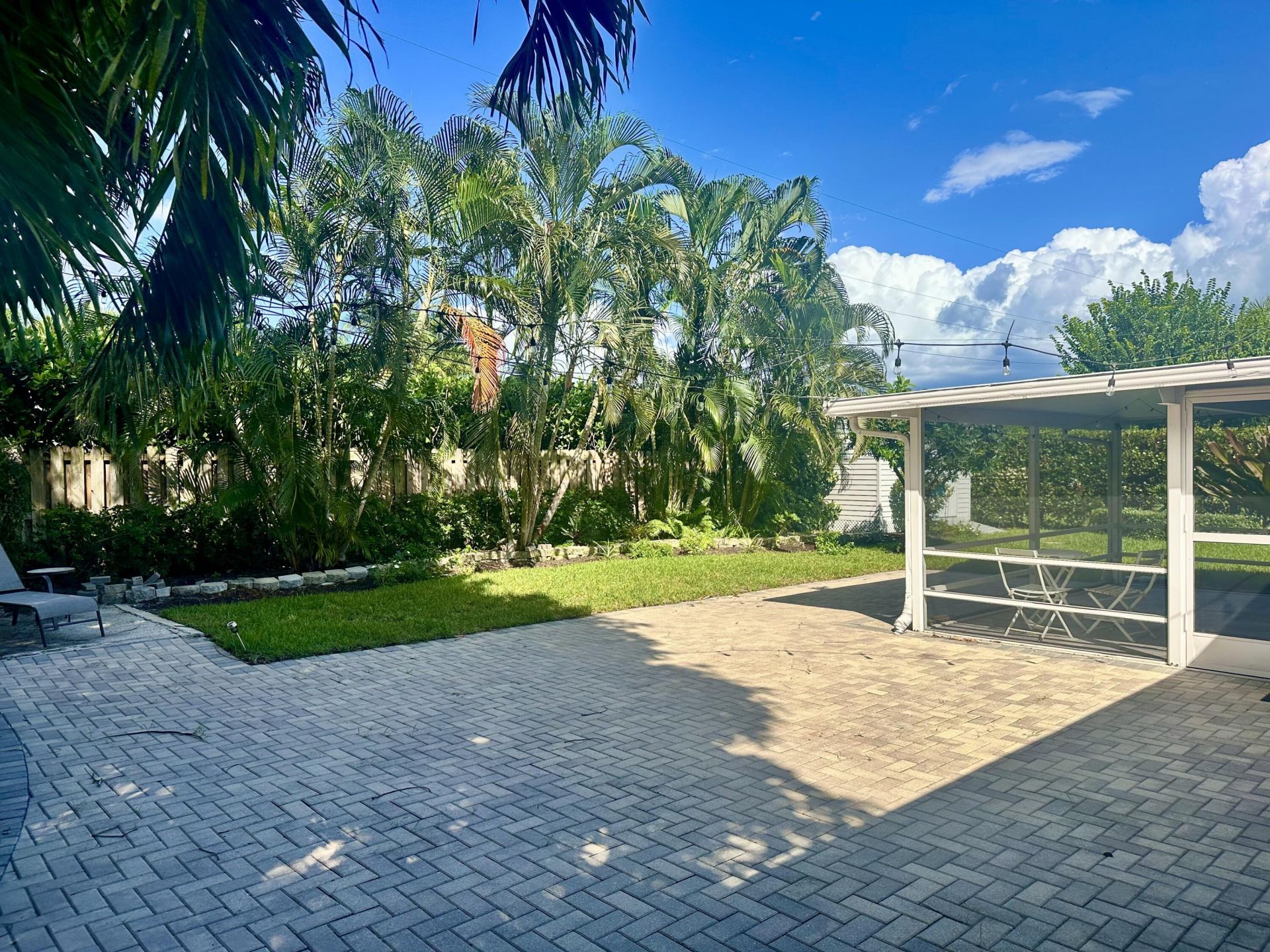 1083 SW 25th Place, Boynton Beach, FL 33426 Photo