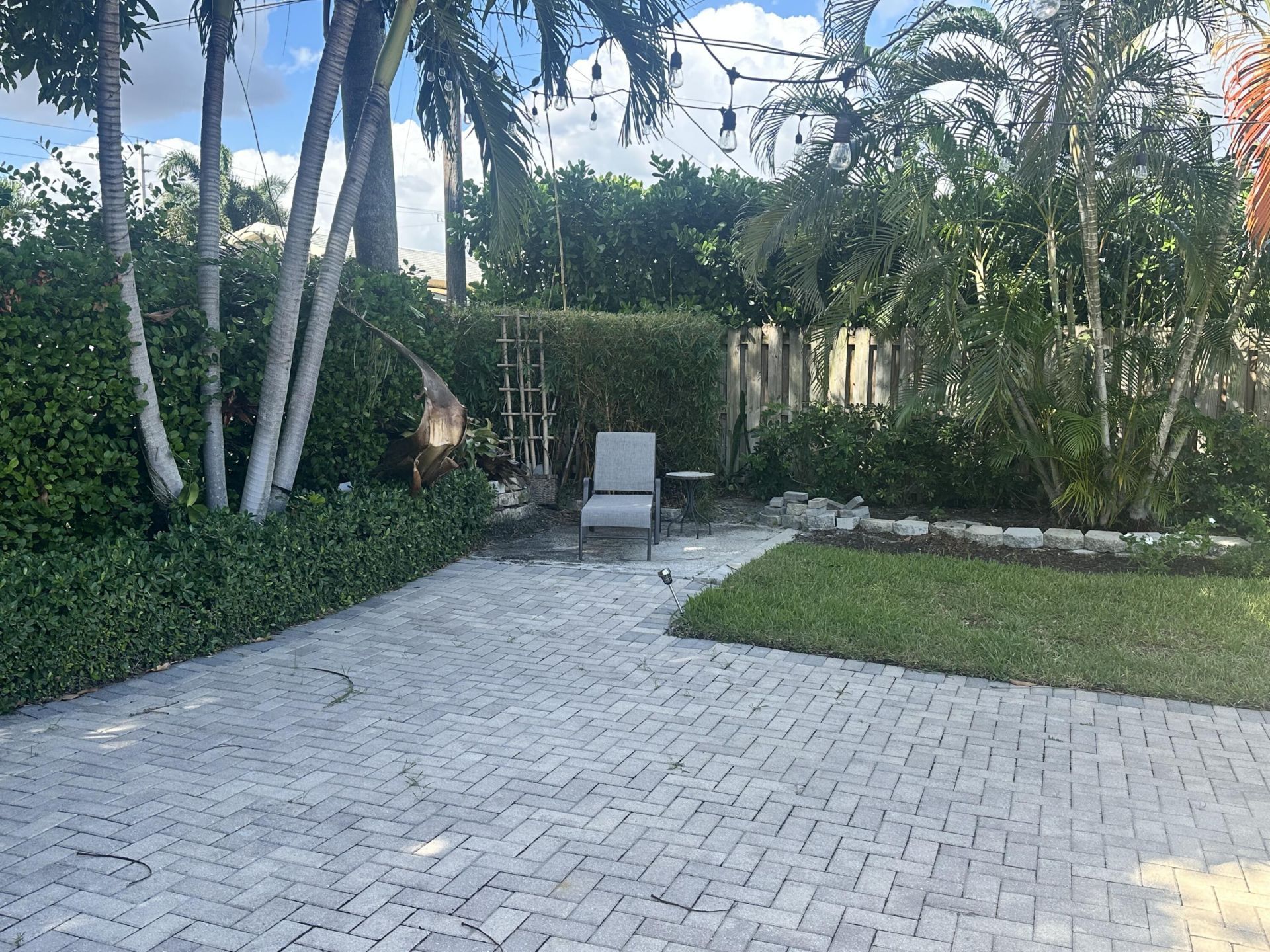 1083 SW 25th Place, Boynton Beach, FL 33426 Photo