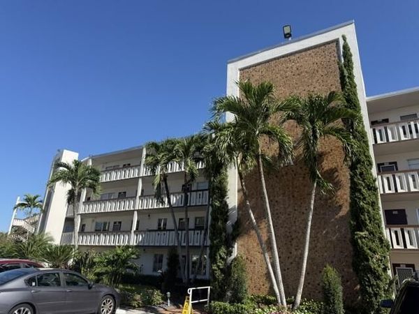 4008 HYTHE A, Unit 4008, Boca Raton, FL 33434