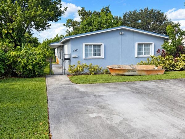 1041 SW 32ND Court, Fort Lauderdale, FL 33315