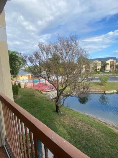 7660 Westwood Drive, Unit 613, Tamarac, FL 33321 Photo