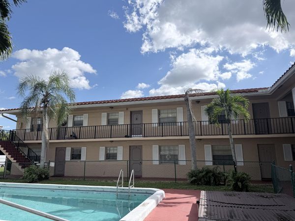 11280 W SAMPLE Road, Unit 8, Coral Springs, FL 33065
