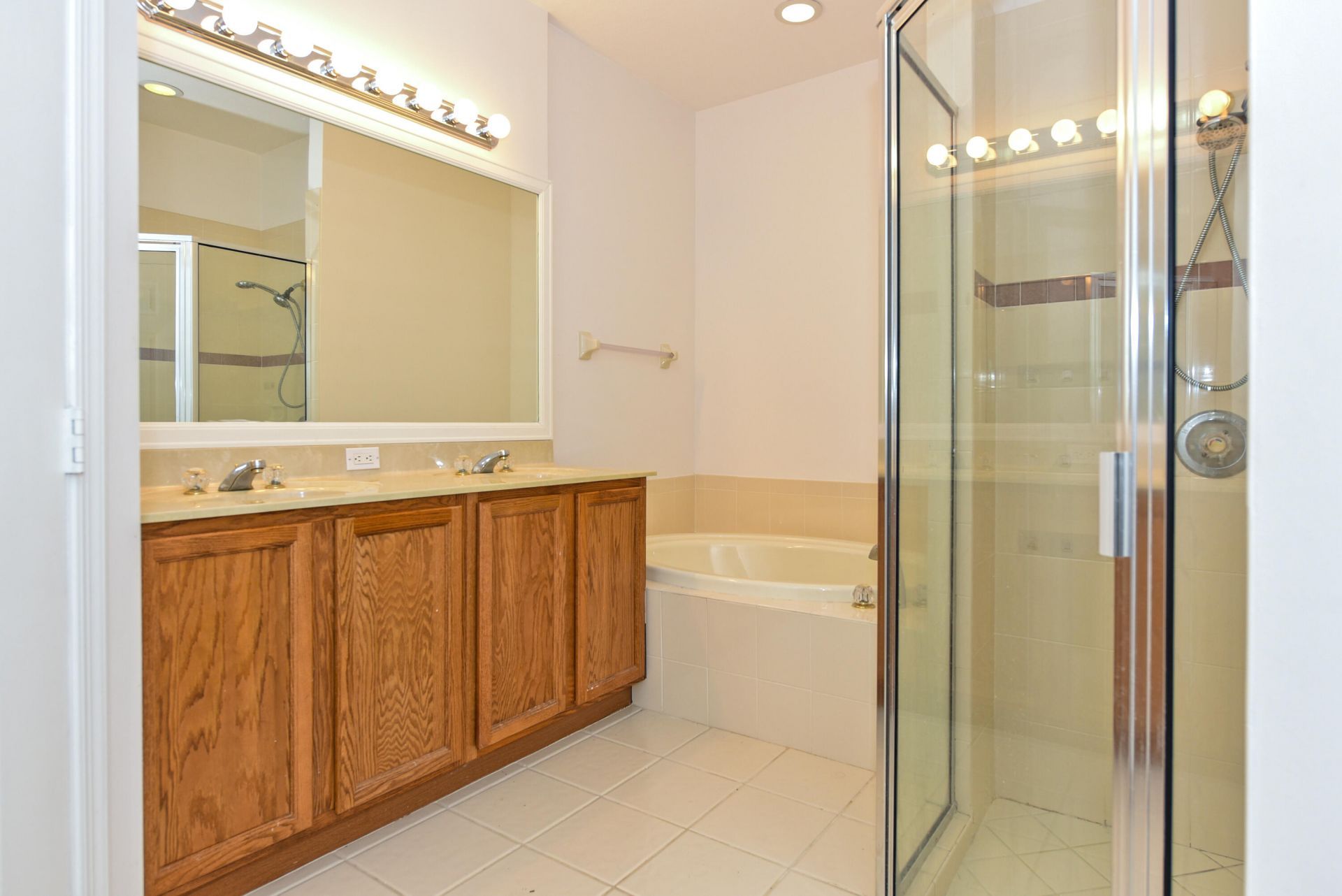 698 SW Glen Crest Way, Stuart, FL 34997 Photo