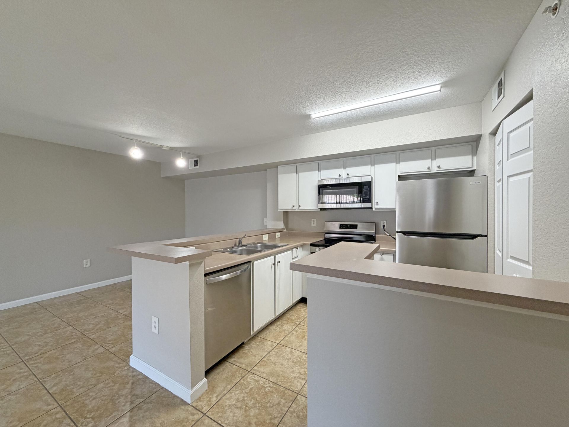 191 SW Palm Drive, Unit 103, Port Saint Lucie, FL 34986 Photo