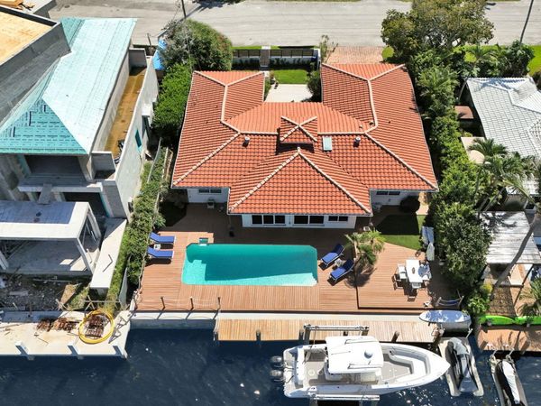 2225 NE 15TH Court, Fort Lauderdale, FL 33304