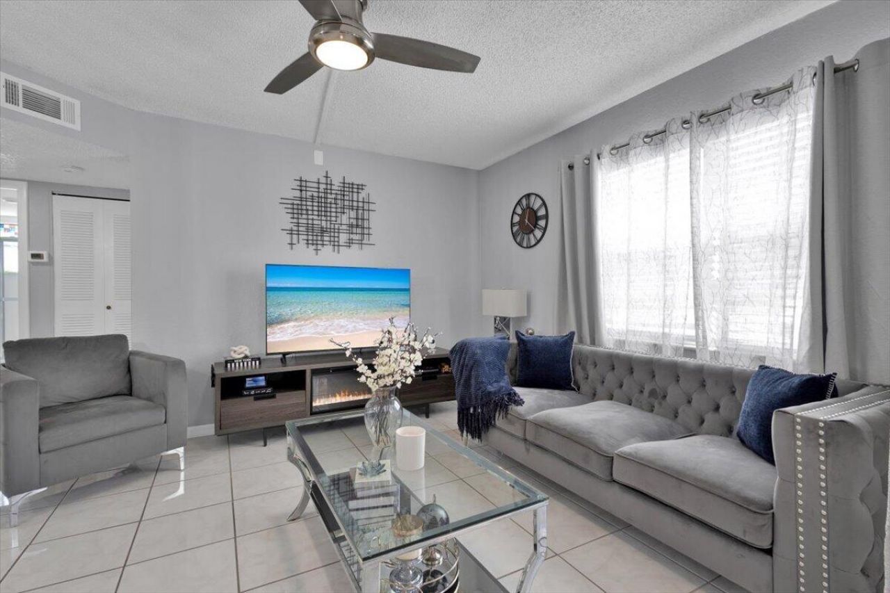 1529 SE Royal Green Circle, Unit 102, Port Saint Lucie, FL 34952 Photo
