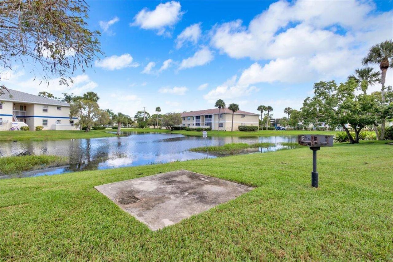 1529 SE Royal Green Circle, Unit 102, Port Saint Lucie, FL 34952 Photo