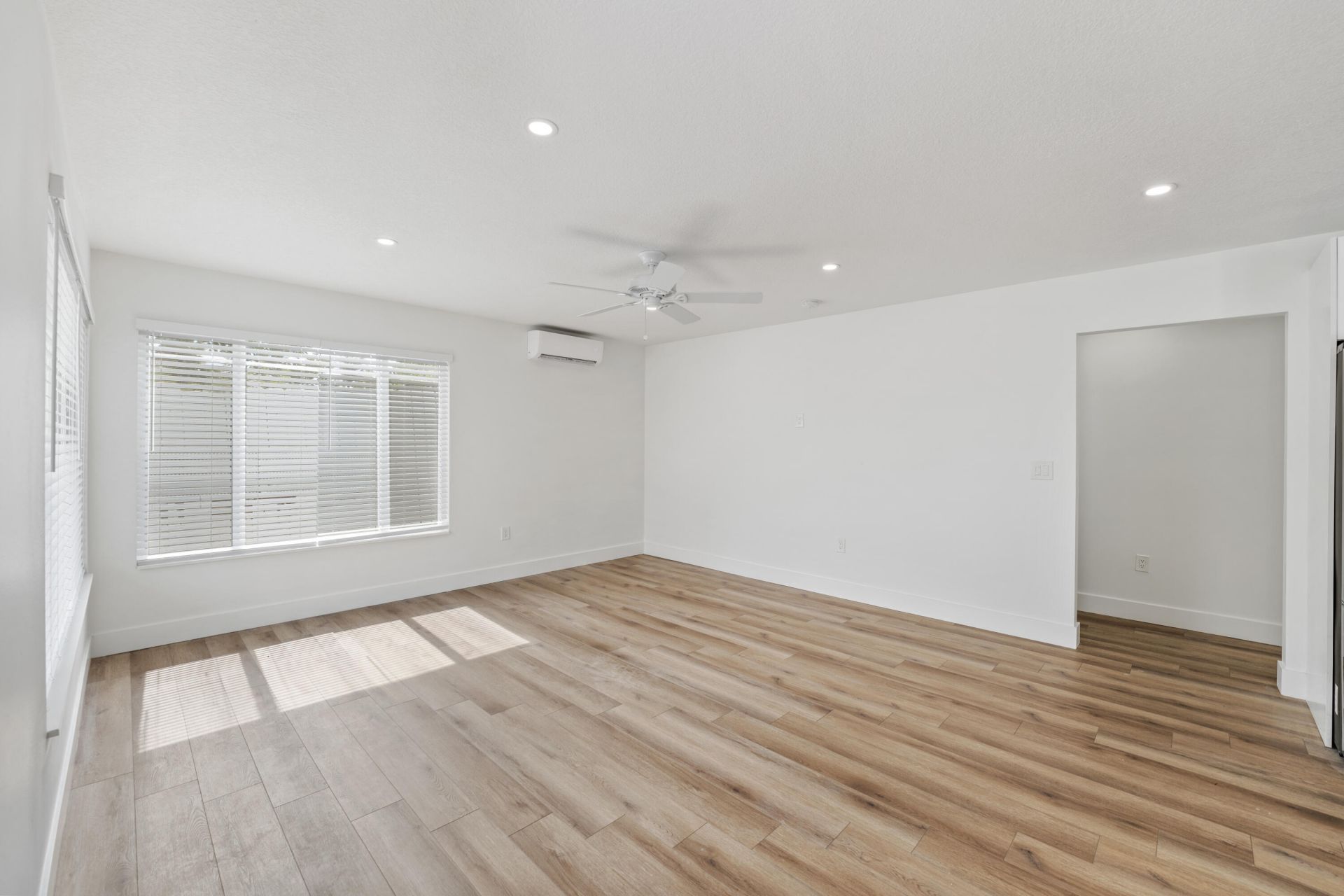 1279 Beach Road, Unit 2, Riviera Beach, FL 33404 Photo