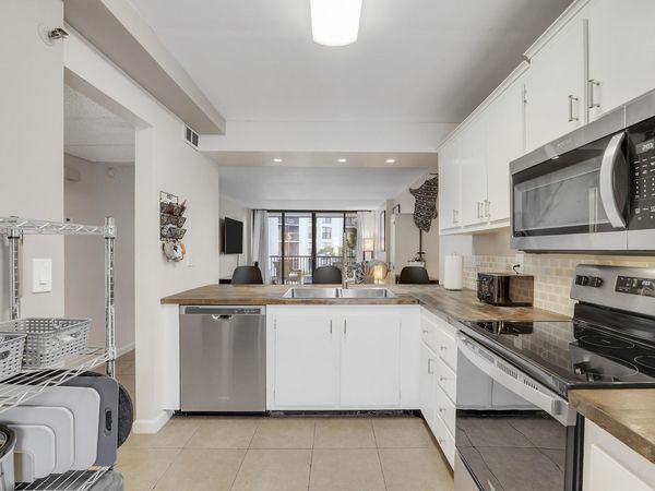 20 Royal Palm Way, Unit 204, Boca Raton, FL 33432
