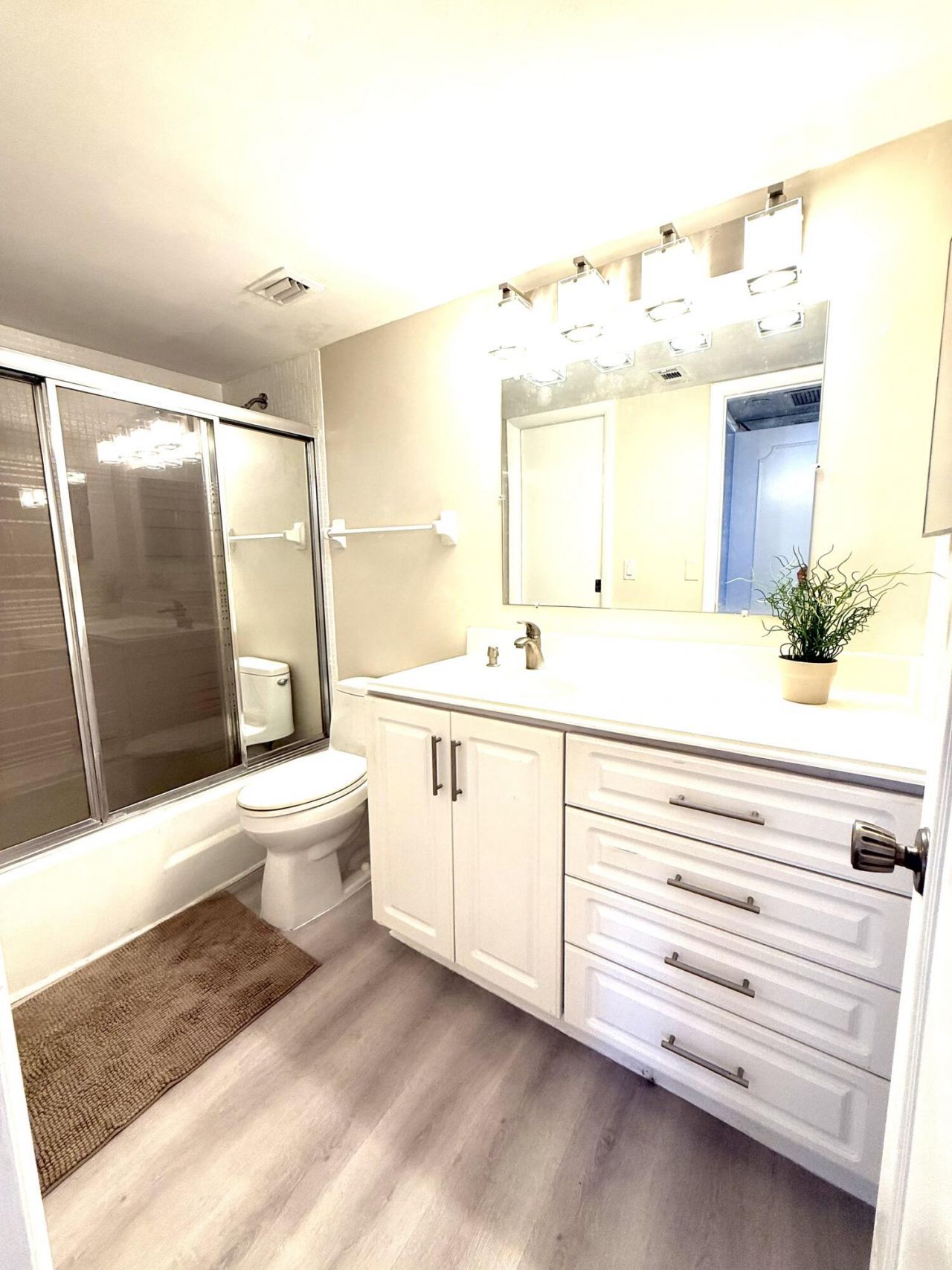 1051 Hillsboro Mile, Unit 905E, Hillsboro Beach, FL 33062 Photo