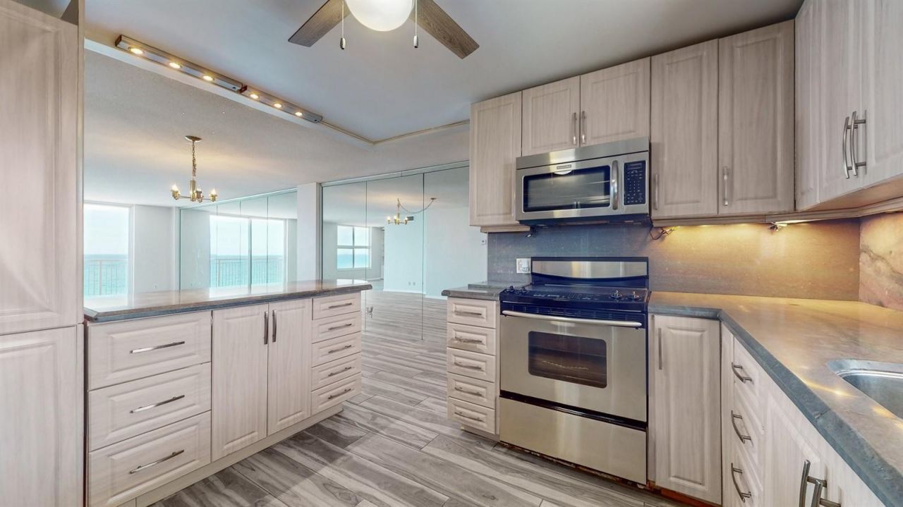 1051 Hillsboro Mile, Unit 905E, Hillsboro Beach, FL 33062 Photo