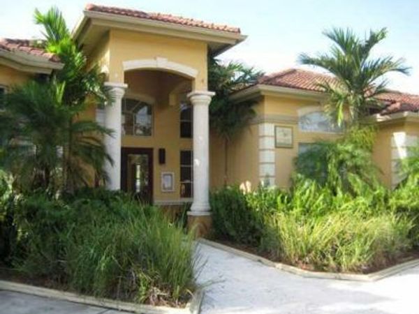 9645 NW 1st Court, Unit 1-206, Pembroke Pines, FL 33024