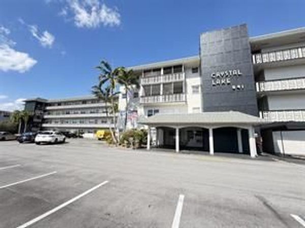 941 CRYSTAL LAKE Drive, Unit 105, Deerfield Beach, FL 33064
