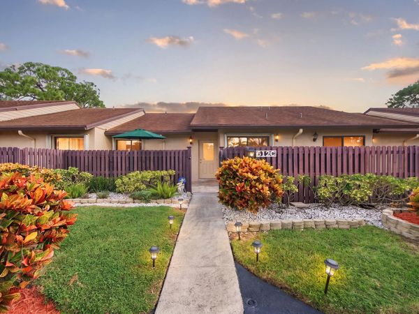 612 Sea Pine Way, Unit C, Greenacres, FL 33415