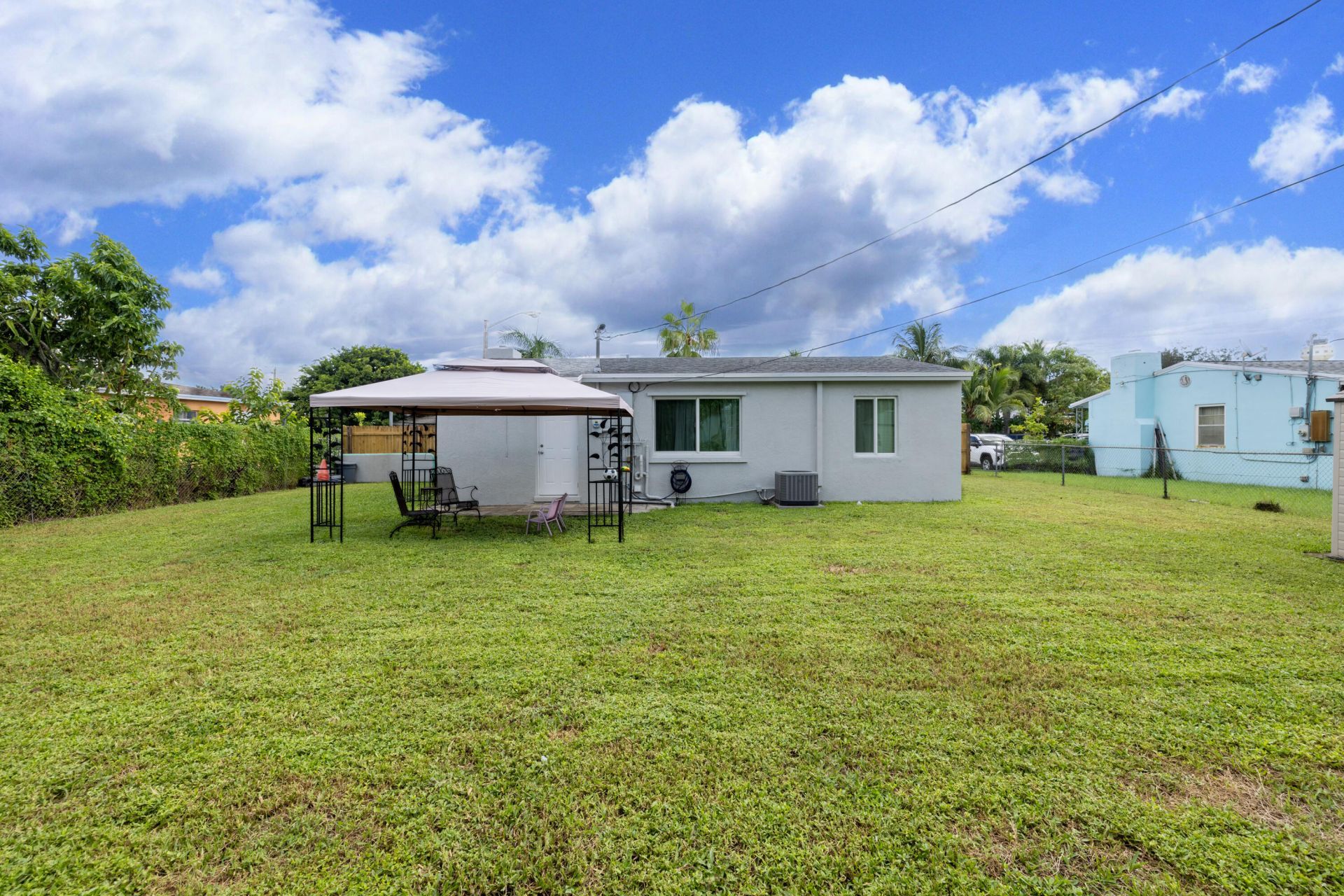 2349 Par Road, West Palm Beach, FL 33409 Photo