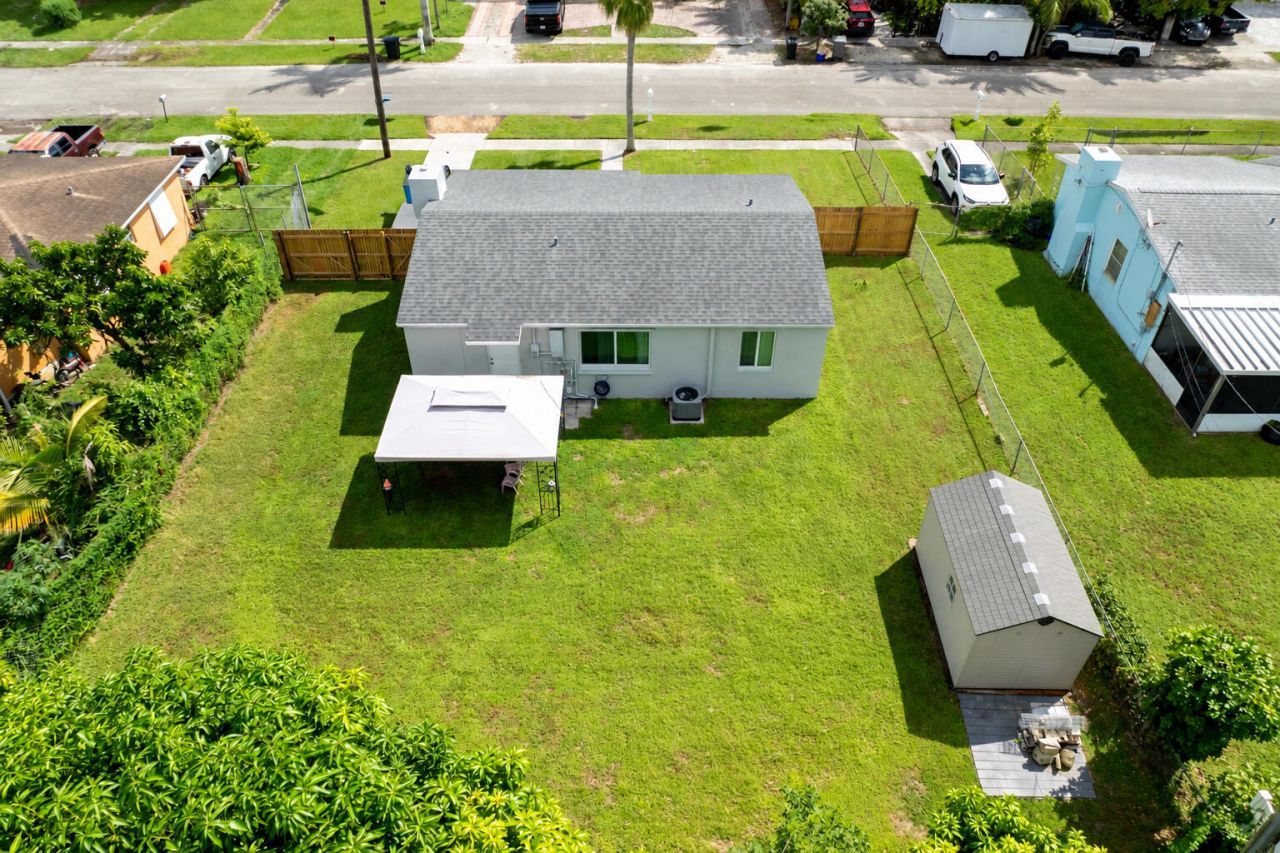 2349 Par Road, West Palm Beach, FL 33409 Photo