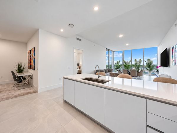 220 Lake Shore Drive, Unit 621, Lake Park, FL 33403