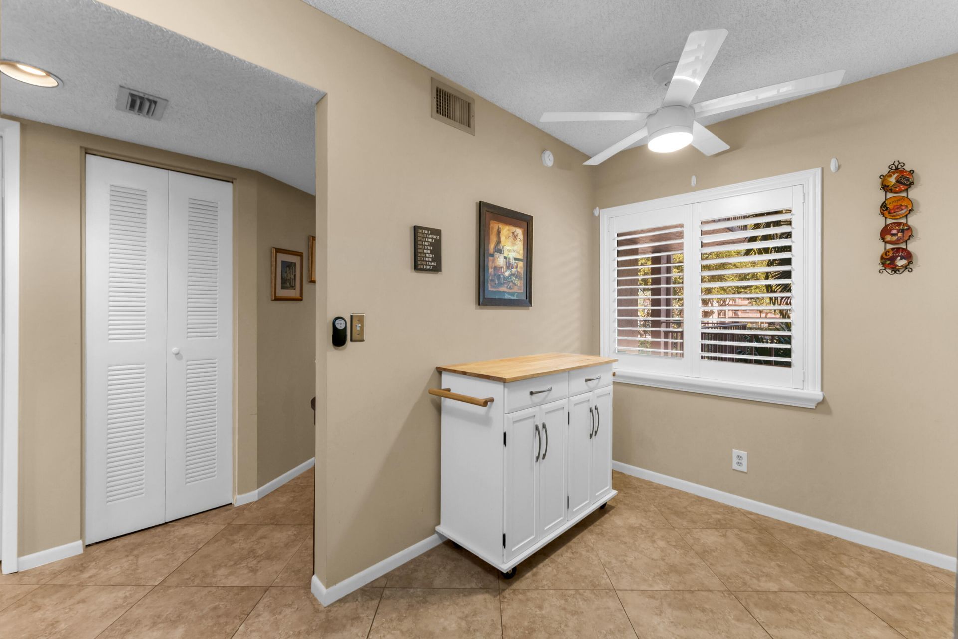 7340 Amberly Lane, Unit 210, Delray Beach, FL 33446 Photo