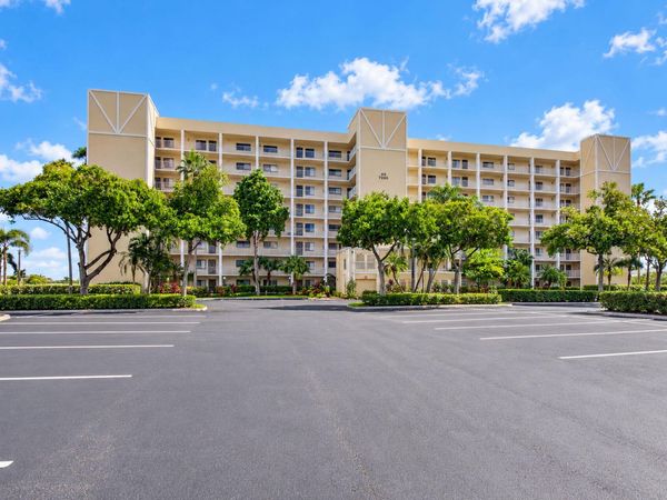 7260 KINGHURST Drive, Unit 404, Delray Beach, FL 33446