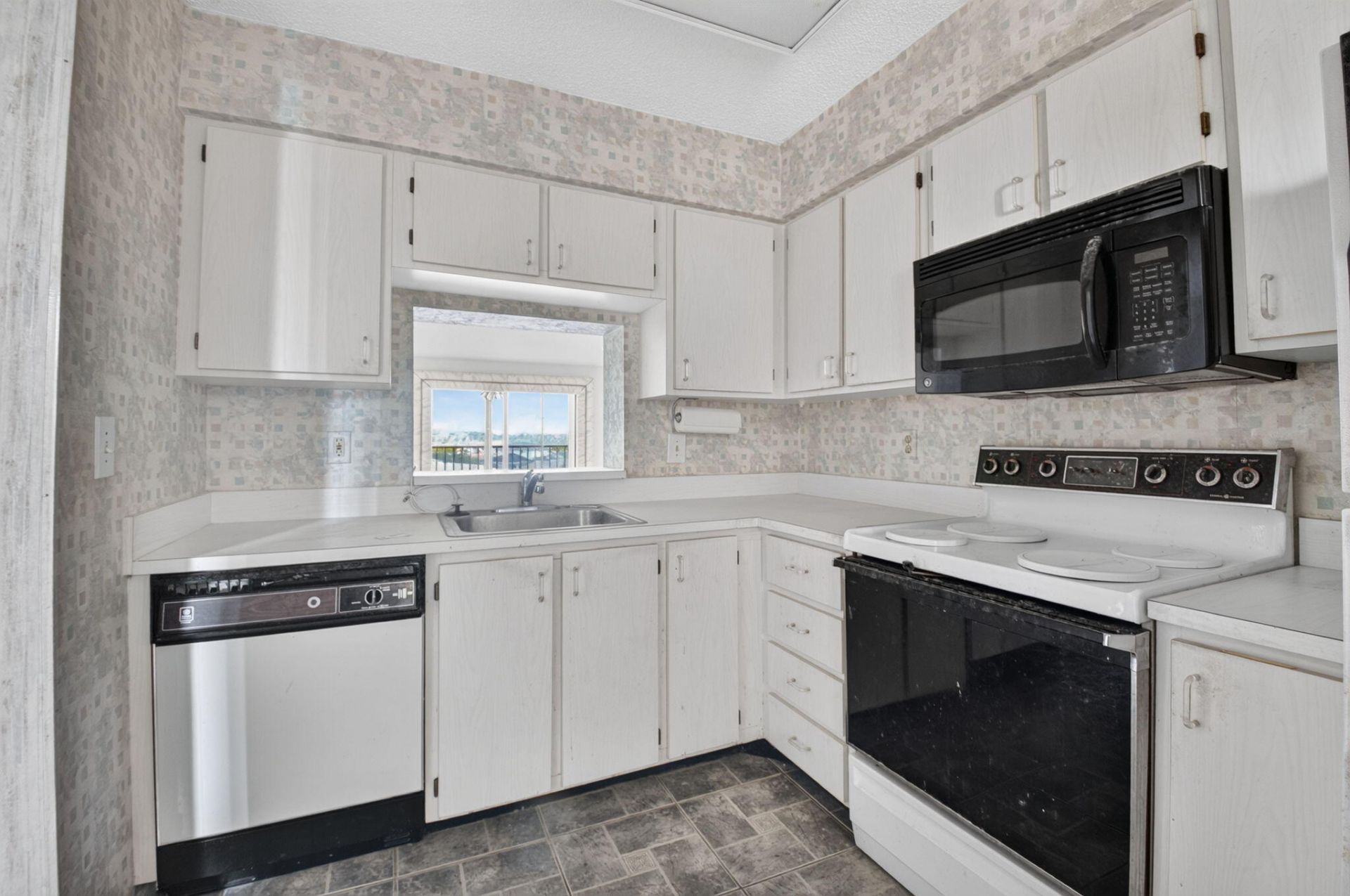 7260 Kinghurst Drive, Unit 404, Delray Beach, FL 33446 Photo