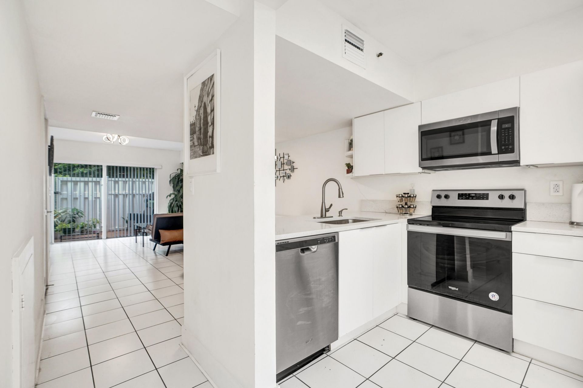 235 Riviera Circle, Weston, FL 33326 Photo