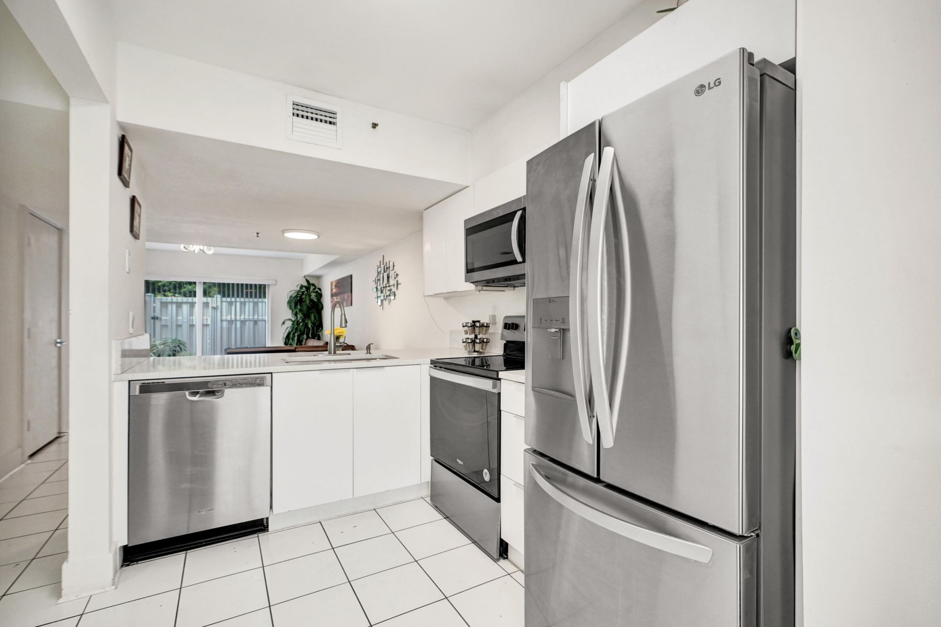 235 Riviera Circle, Weston, FL 33326 Photo