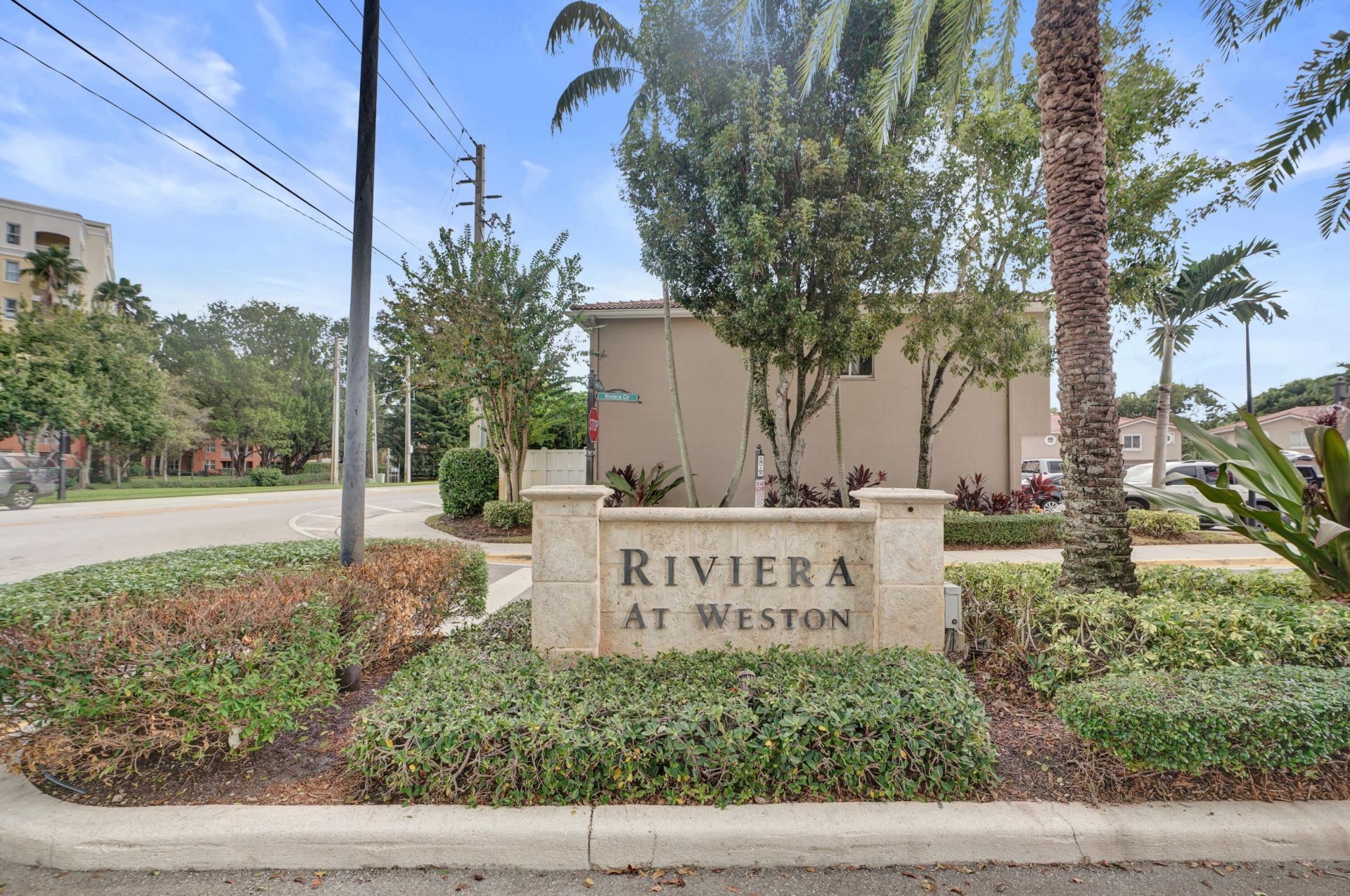 235 Riviera Circle, Weston, FL 33326 Photo