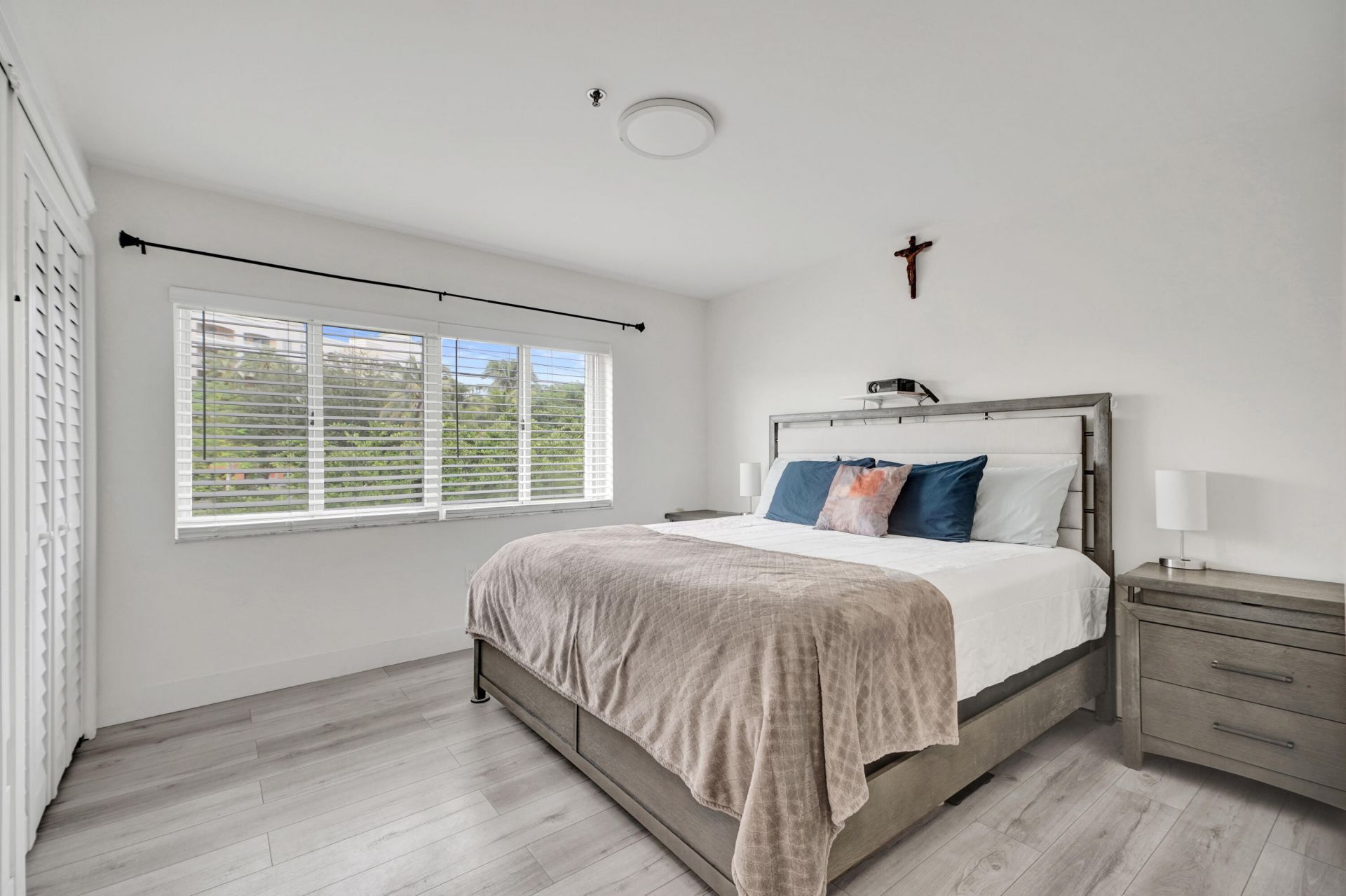235 Riviera Circle, Weston, FL 33326 Photo