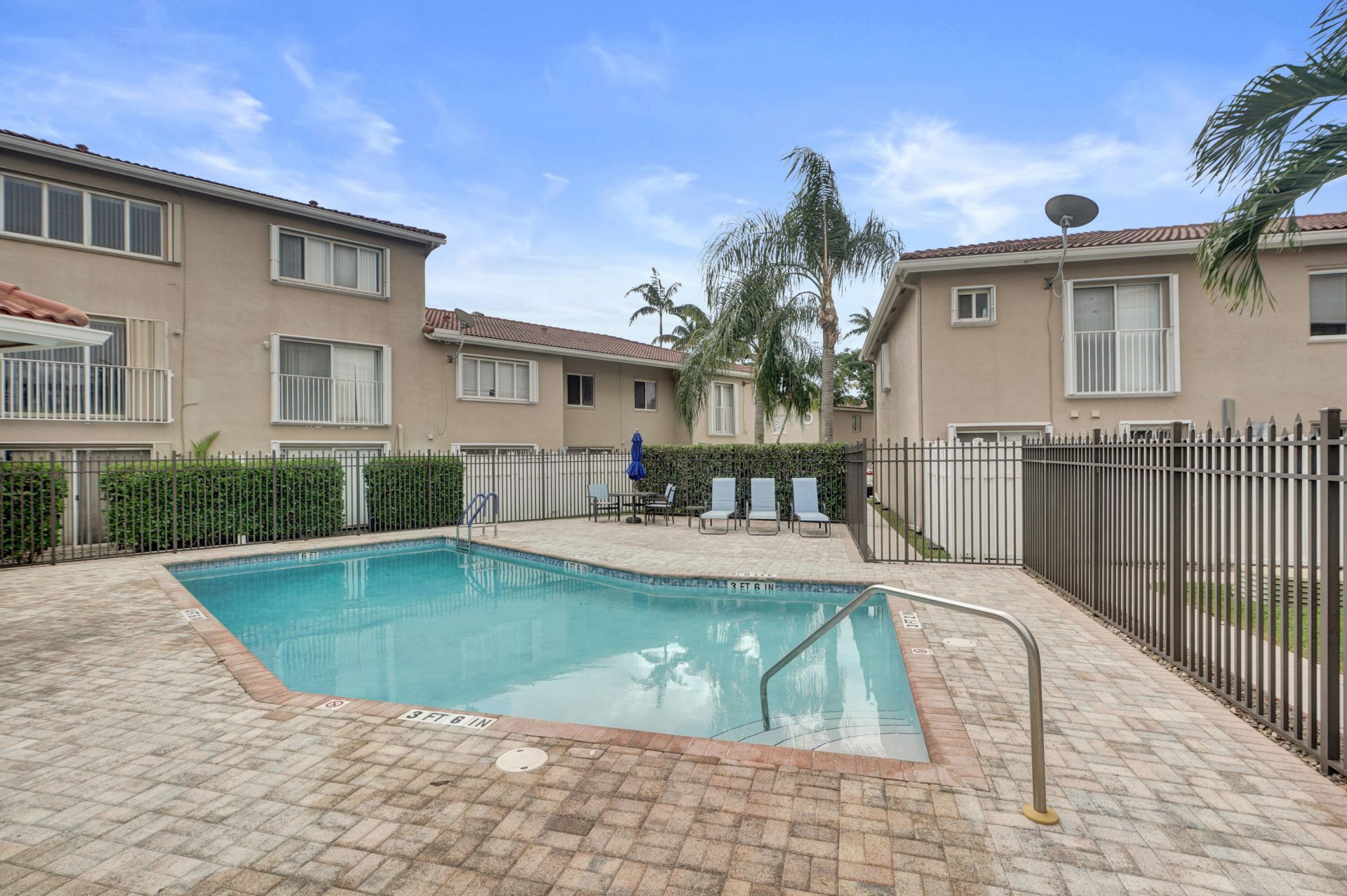 235 Riviera Circle, Weston, FL 33326 Photo
