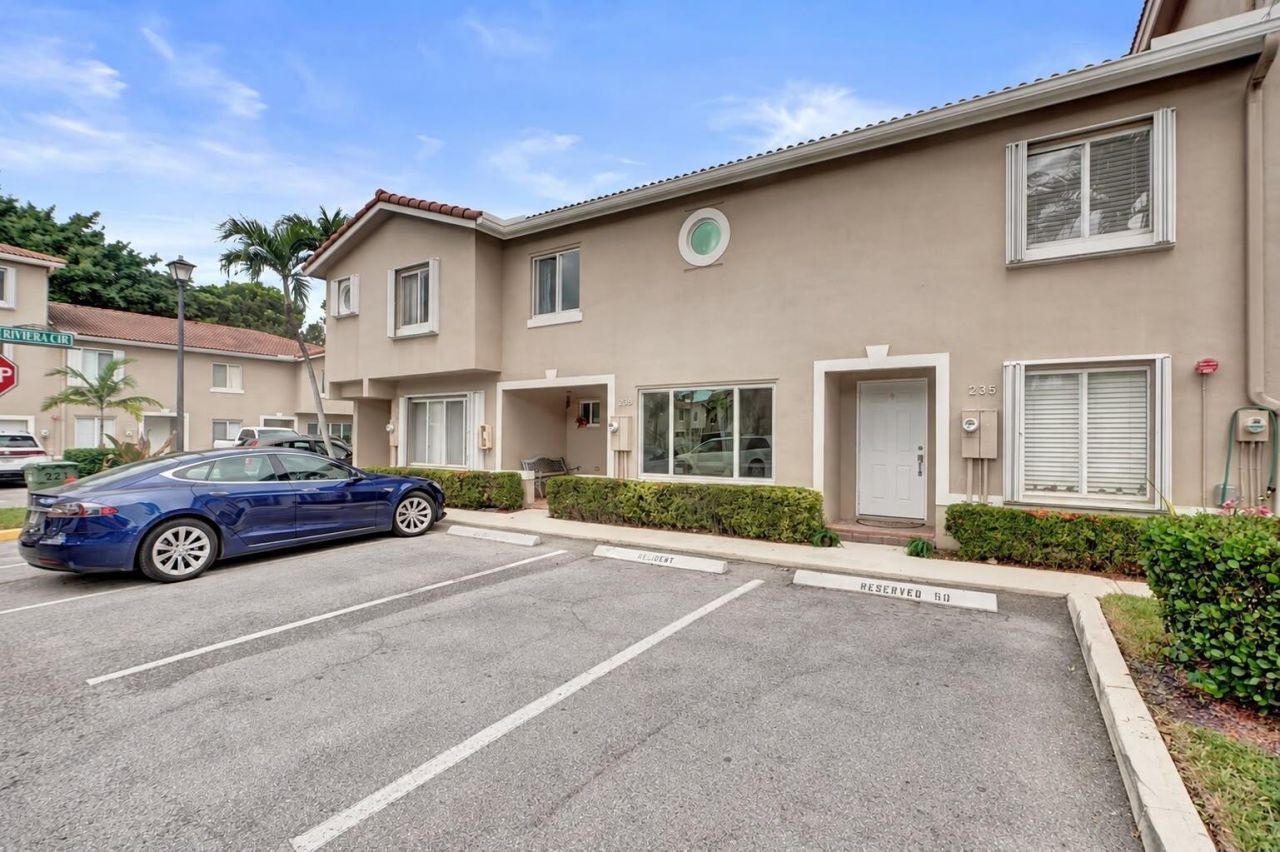 235 Riviera Circle, Weston, FL 33326 Photo