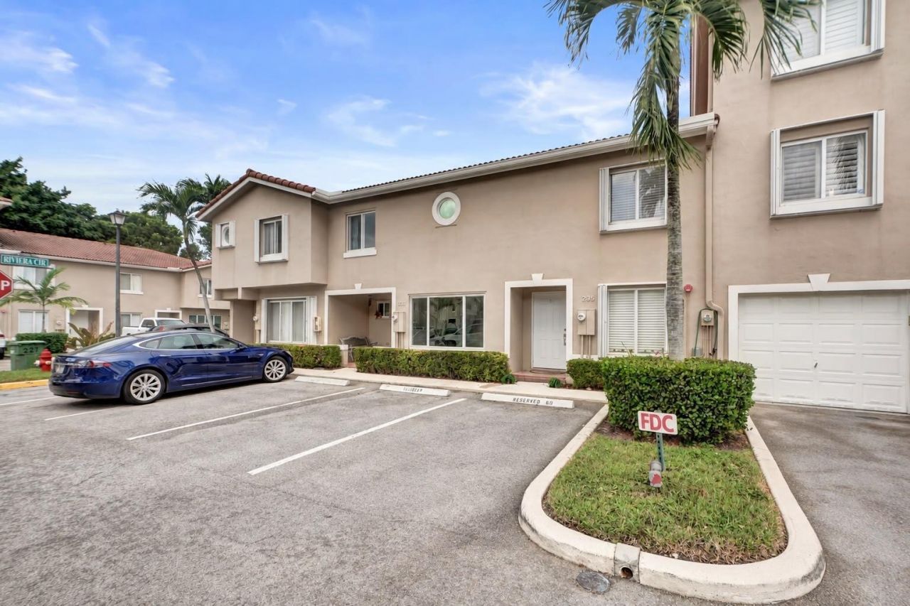 235 Riviera Circle, Weston, FL 33326 Photo